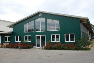 Melkhaus im Blumenmeer